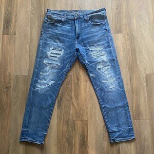 American Eagle Blue Distressed Denim 32x32